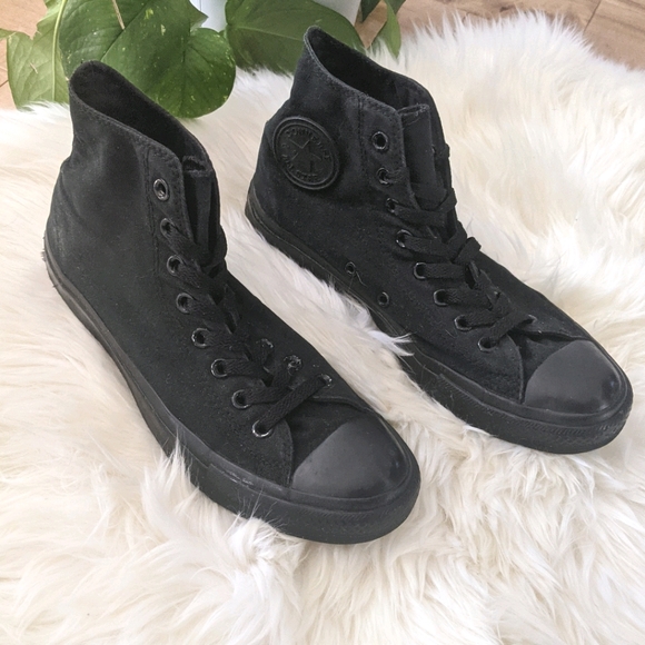 Converse Shoes - CONVERSE - Classic High Top Chuck Taylors